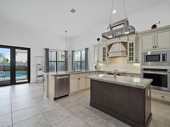 3rd image of 5021 Iron Horse Way