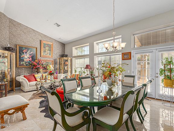 5th image of 1149 E BEVERLY Lane