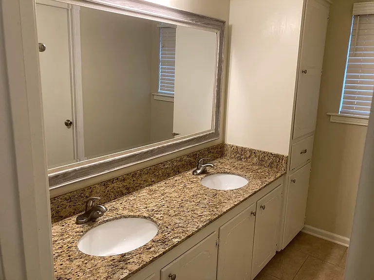 100 Merida Dr — Photo 8