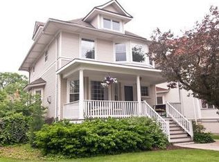 819 S Ridgeland Ave, Oak Park, IL 60304