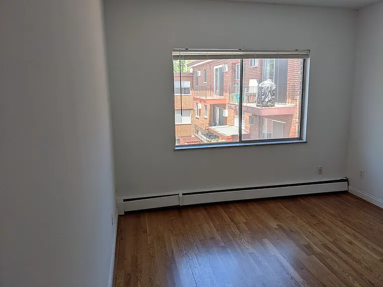 Stein Apartments — Photo 18
