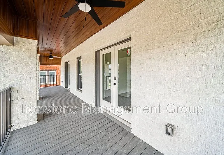 1437 1/2 S Peoria Ave — Photo 15
