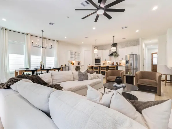 1922 Hoskins Dr, Houston, TX 77080