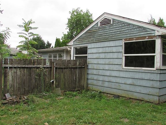 3rd image of 11011 61st Street Ct E
