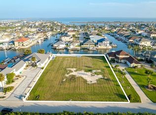 405 Porpoise Dr, Aransas Pass, TX 78336