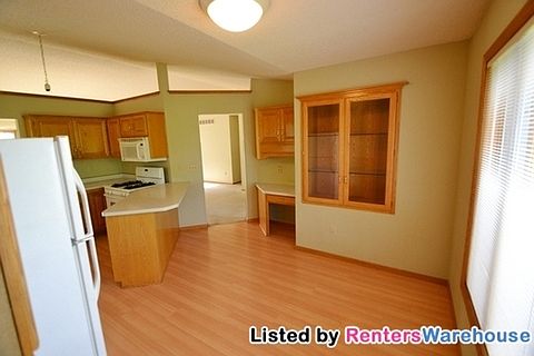 4th image of 5533 Vinewood Ln N