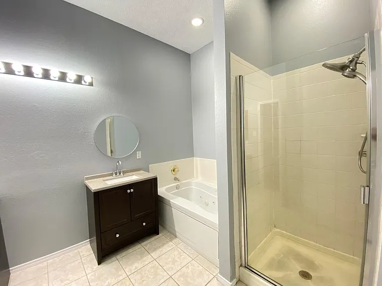 1328 Falcon Holw — Photo 16