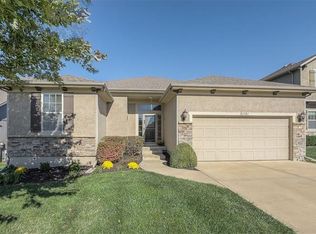 24324 W 91st Pl, Lenexa, KS 66227