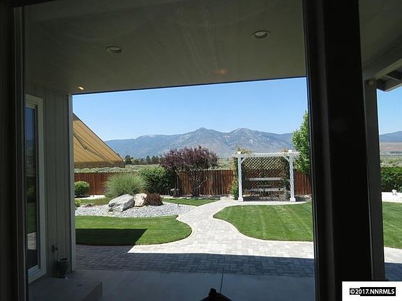3rd image of 2958 San Mateo Dr