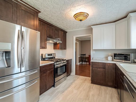 3rd image of 617 Galata Dr