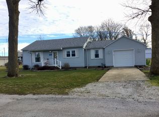 306 Church St, Sidell, IL 61876
