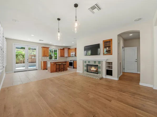 1589 Turquoise Dr, Carlsbad, CA 92011