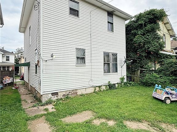 3rd image of 817 Rosswell Ave