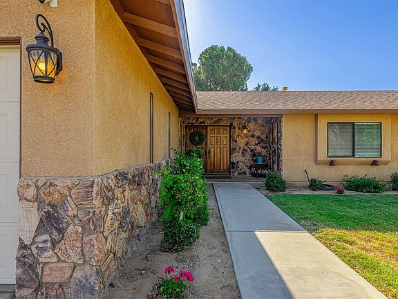 2nd image of 42927 Sachs Dr