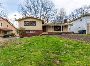 887 Delaware Ave, Akron, OH