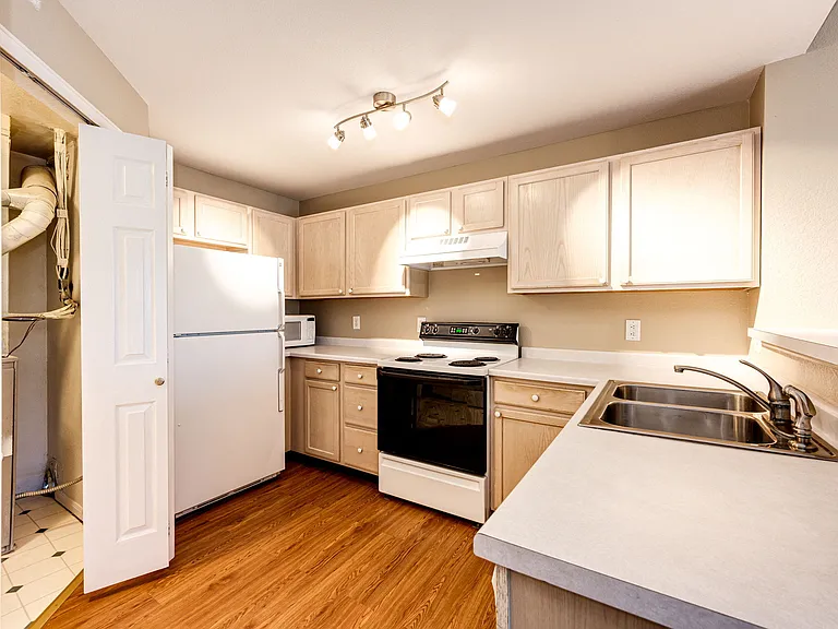2575 S Syracuse Way #F203-1 — Photo 22