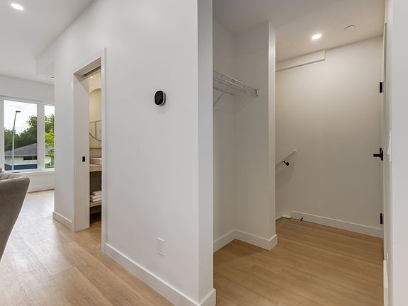 2nd image of 3616 Richmond Rd SW #2