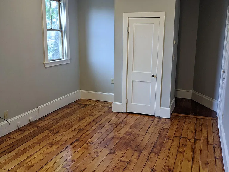 441 Pleasant St #5 — Photo 6