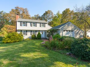64 Davis Dr, Guilford, CT 06437