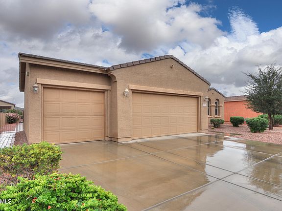 3rd image of 42057 W BACCARAT Drive