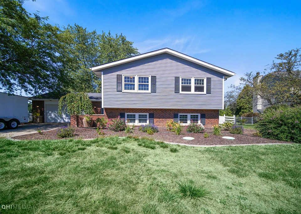 1st image of 1305 Meadowglen Dr