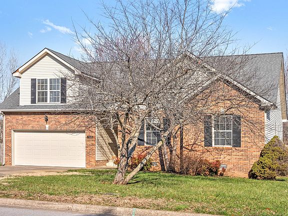 2nd image of 941 Glenhurst Way
