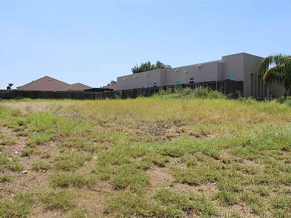 4th image of 615 Crackle Grove Dr