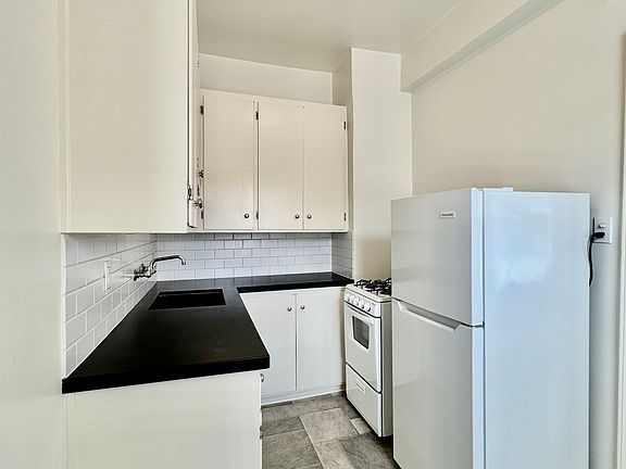 2nd image of 535 Geary St APT 212