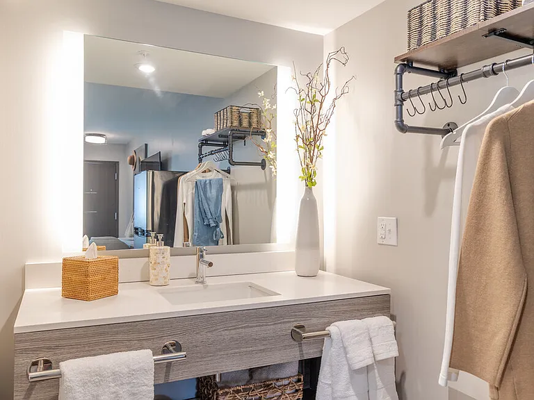 River City Studio Homes — Photo 4