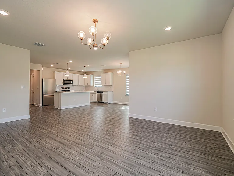 5204 Jasper Sq — Photo 9