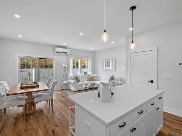 138 Boston Post Road #16, East Lyme, CT 06333