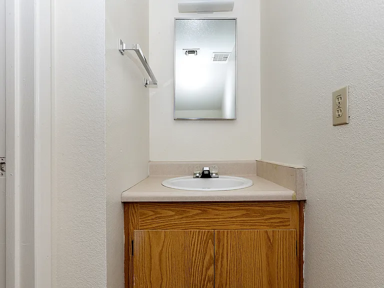 355 Country Club Circle — Photo 30
