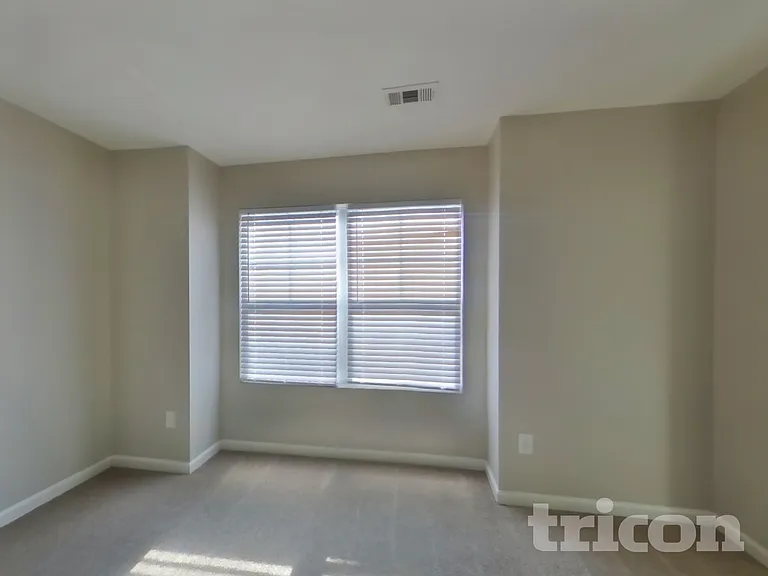 2062 Aragon Ln — Photo 12
