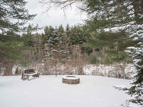 4th image of 44 Birch Dr
