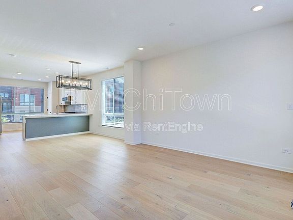 5th image of 2326 Venture Dr