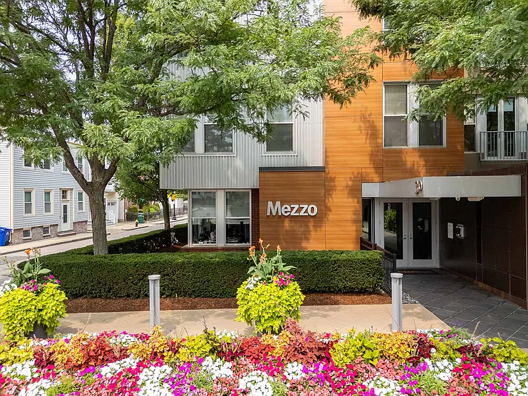 Mezzo Design Lofts — Photo 24