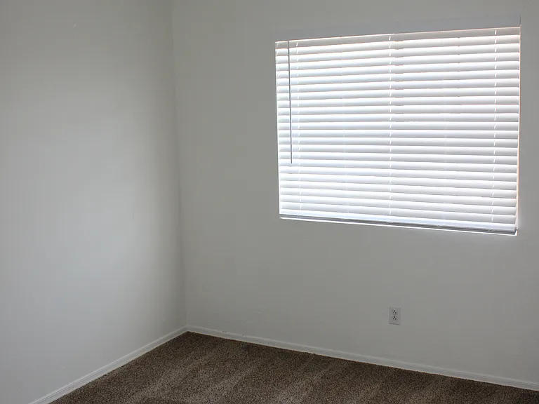 2568 W Tanner Ranch Rd — Photo 17