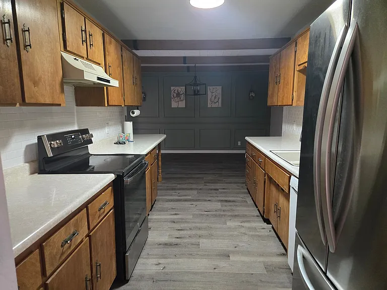 1338 N Loop — Photo 8