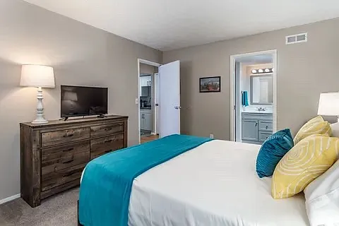 1 bed, 750 sqft, $1,350 — Photo 4
