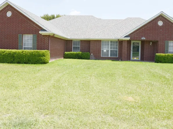 372 Trailridge Cir, Corsicana, TX 75110