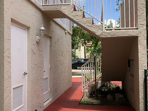 3rd image of 50 Antilla Ave APT 7