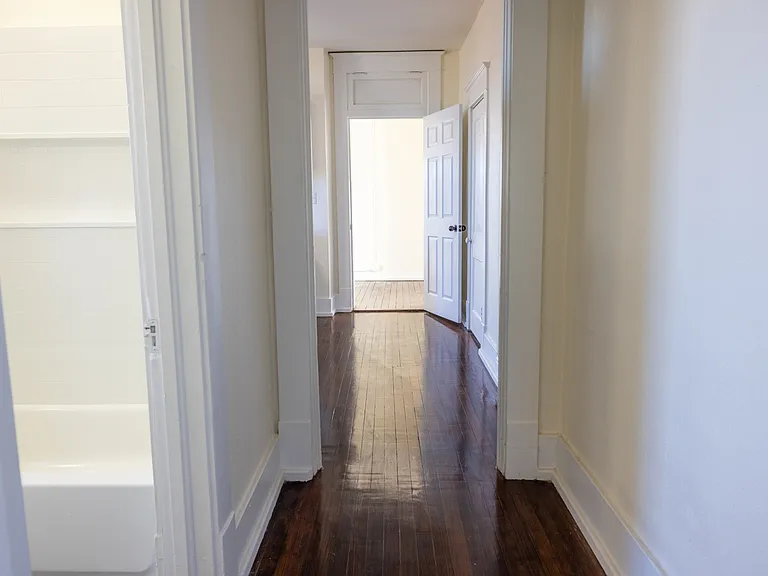 535 Denison St — Photo 5