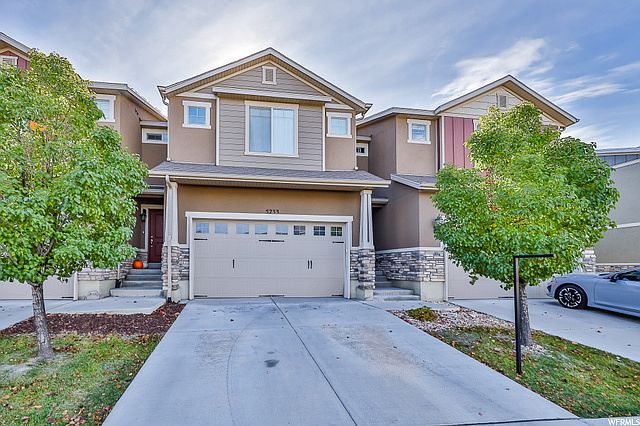 1st image of 5233 W Courtly Ln