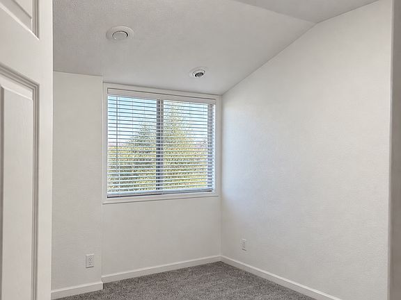 2nd image of 900 Southampton Rd APT 33