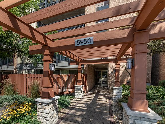 2nd image of 5950 Oakwood Dr APT 3L
