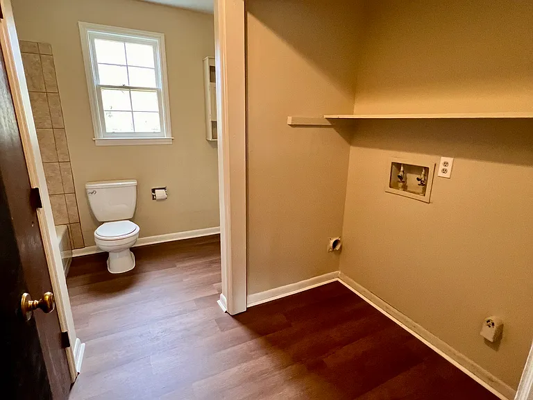 600 Brooks Rd — Photo 29