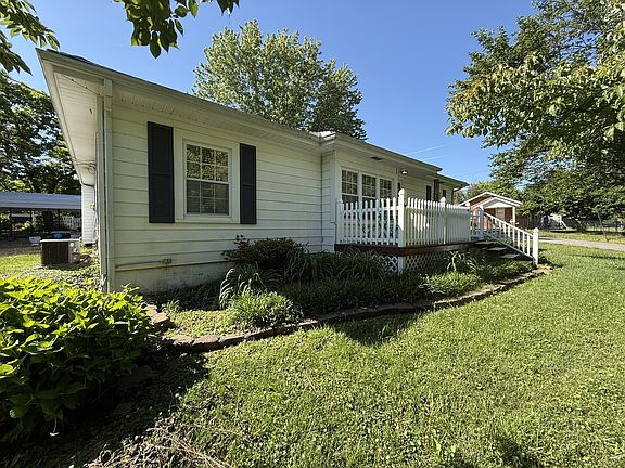 3rd image of 315 Old Morrison Rd