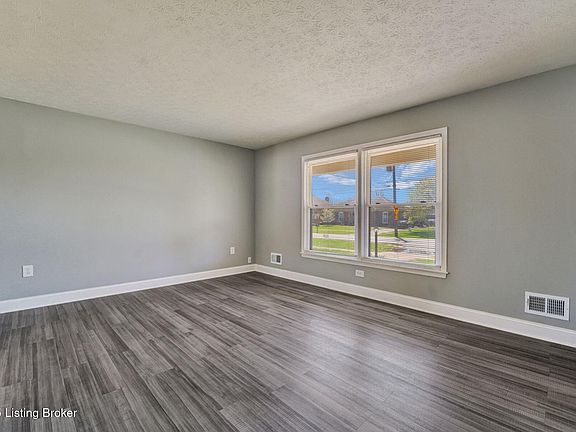3rd image of 4113 Hunsinger Ln