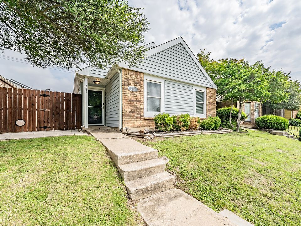 1st image of 227 Teakwood Ln