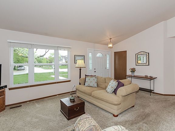 4th image of 1406 Polo Dr